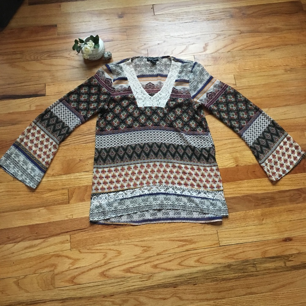 Long sleeves floral “about a girl” dress shirt